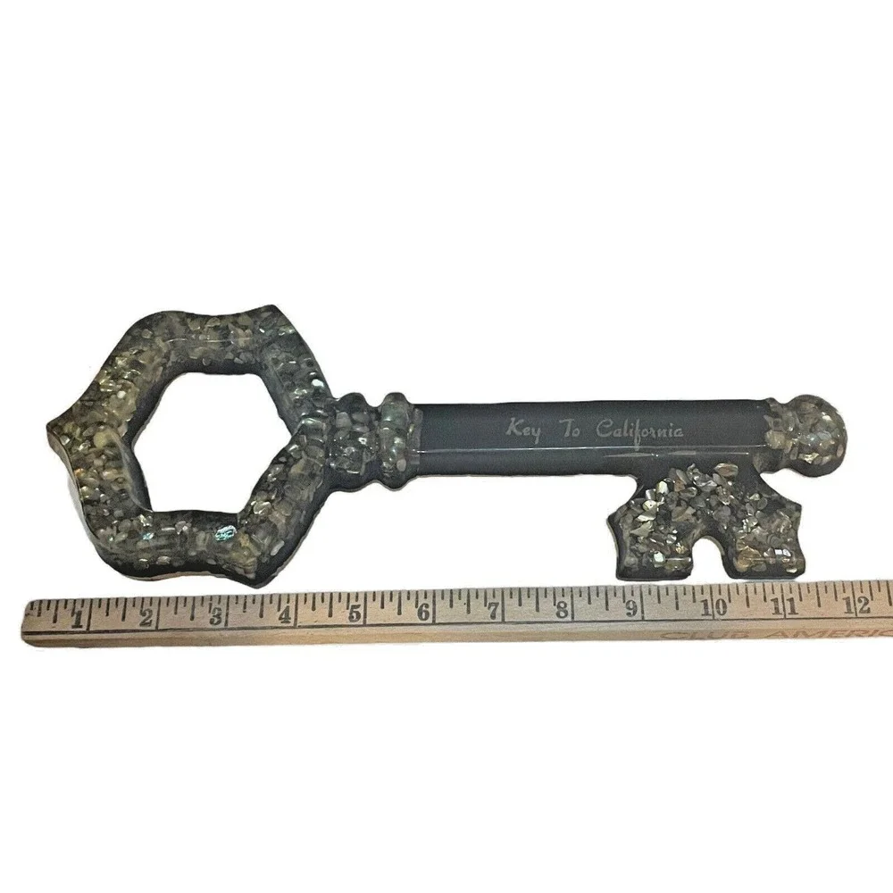 VTG 1960s Key to California Souvenir 12